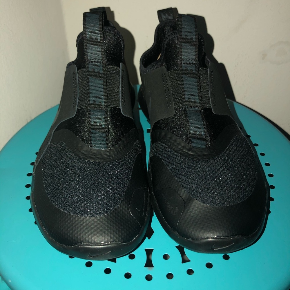 Boy’s NIke Flex Runner Sneakers